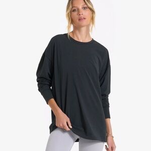 Vuori Relaxed LS Feather Tee
